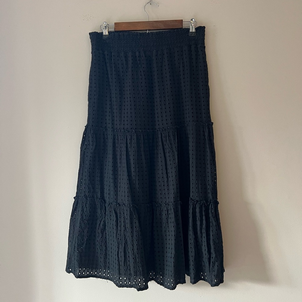 Tgla Francescas Black Button-Down Eyelet Tiered Mid Skirt Size Medium NWOT - Picture 5 of 9